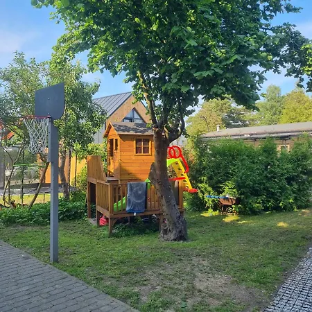Feriehus Noclegi U Loni - Amber Barn - Bursztynowa Stodola - Noclegi W Zacisznym Centrum Pobierowa Nad Morzem Z Parkingiem